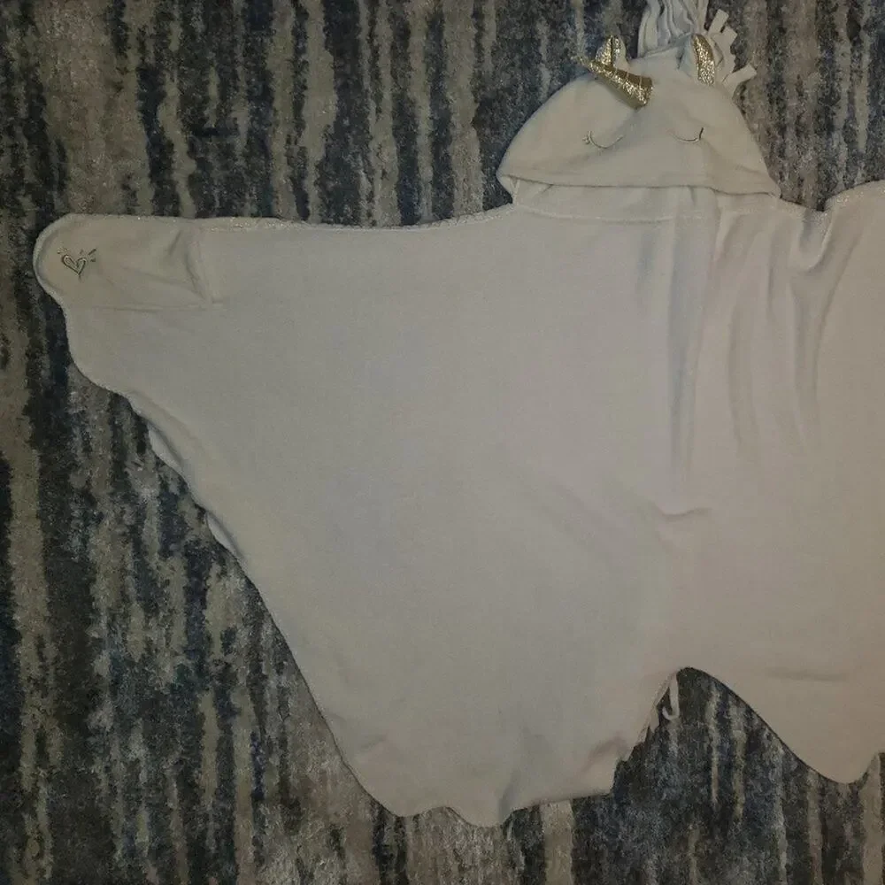 Justice Cream Unicorn Cozy Blanket || One size EUC